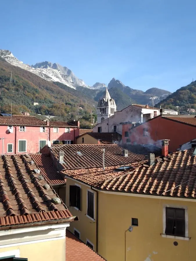 Bed and breakfast Carrara Bella 0*,